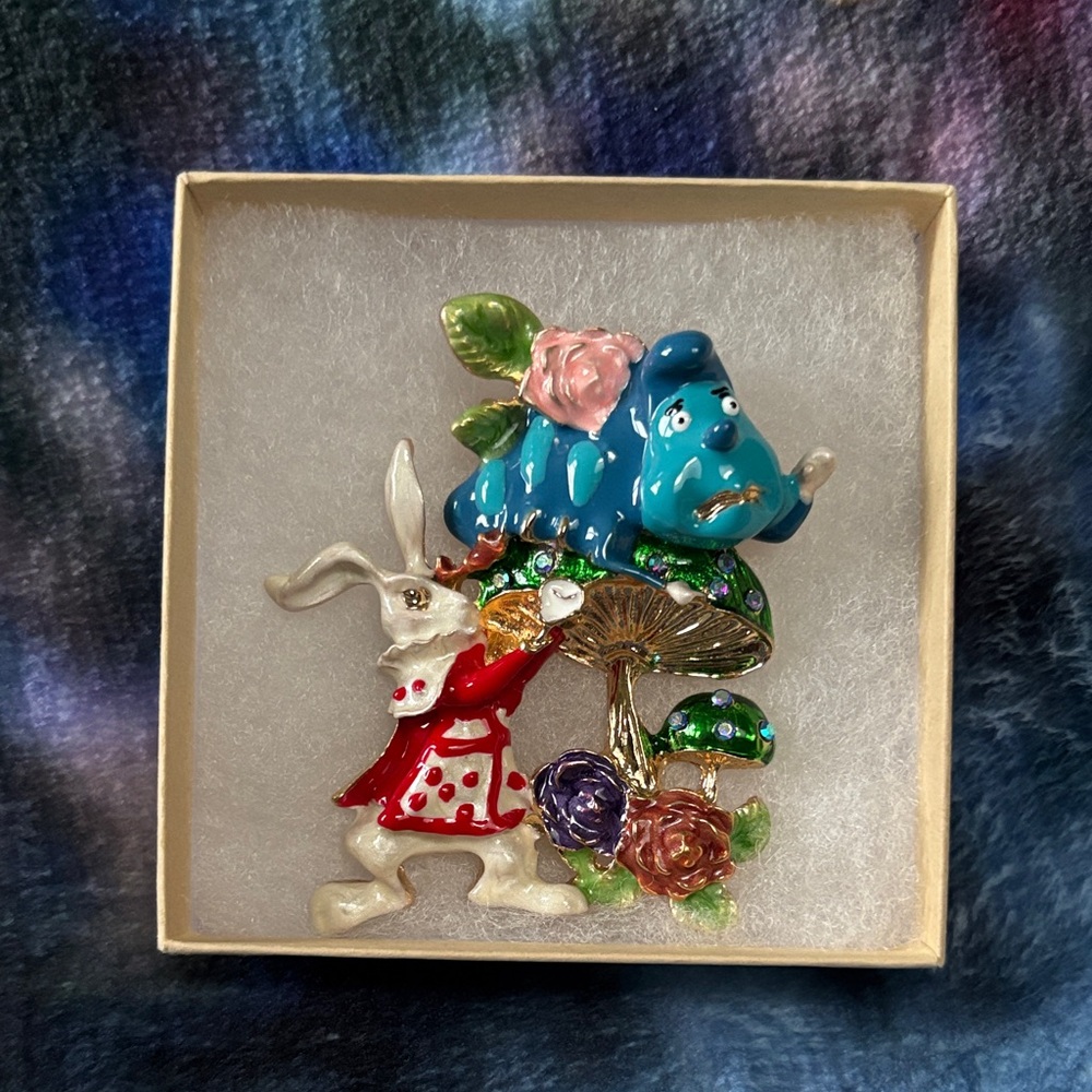 Enamel Alice in Wonderland Brooch NIB